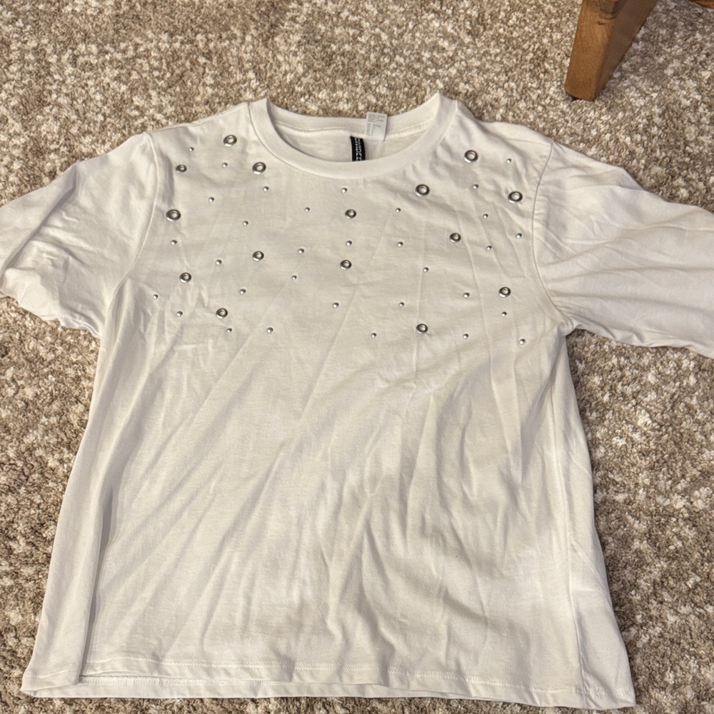 H&M White Top with Silver Accents